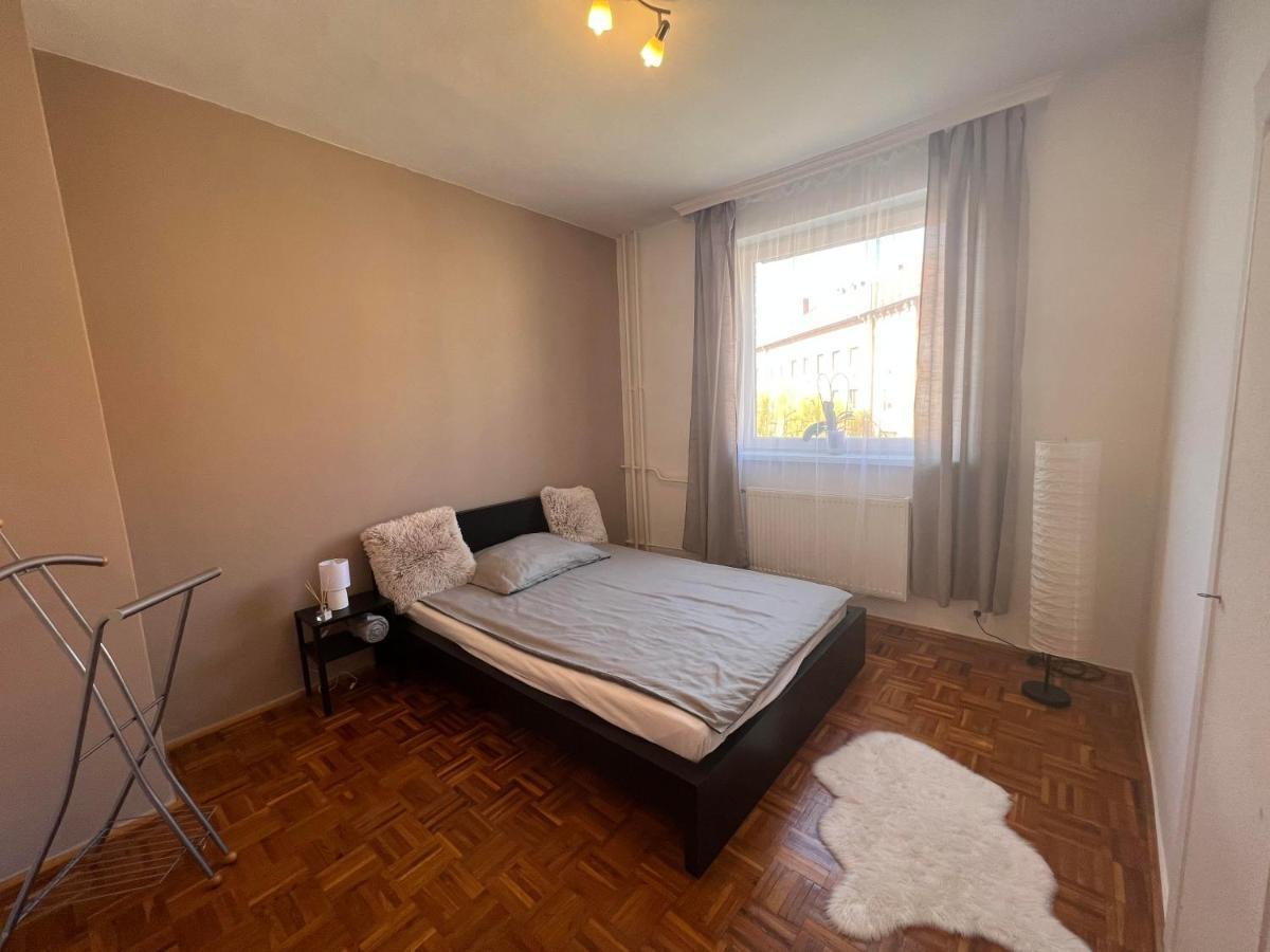 Centrum Szeged Apartman エクステリア 写真