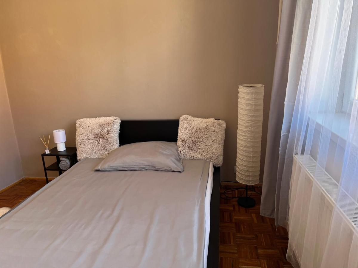 Centrum Szeged Apartman エクステリア 写真